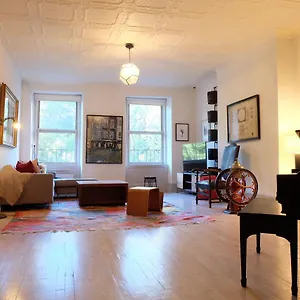 1830's Historic Merchant House On The Park Les New York